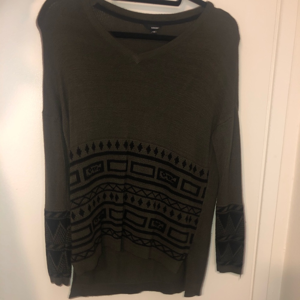 Hurley sweater